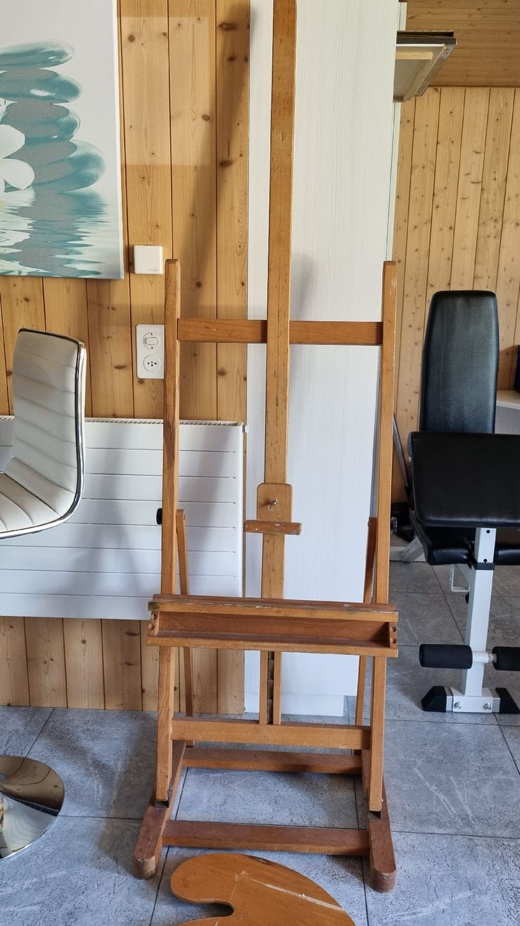 Staffeleien: Staffelei – Gebraucht aus Sarnen von Misha3 3