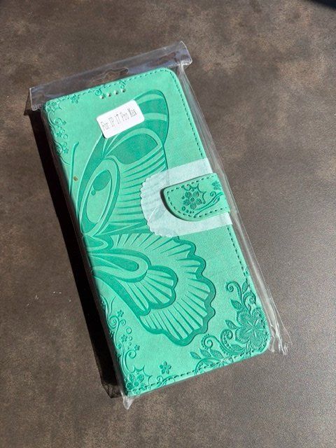 Cover & Protezioni schermo: NEU iPhone 17 Pro Max Leder Flip Cover – Nuovo e nell'imballaggio originale da Gland venduto da OMary