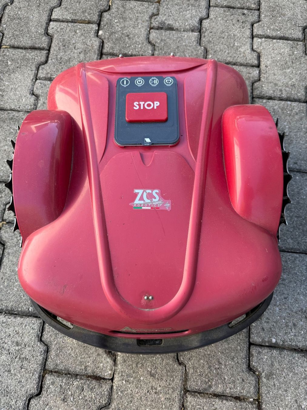 Tondeuses à gazon: Robot de tonte Ambrogio L 85 – D'occasion à Corgémont par Sectionsecret 1