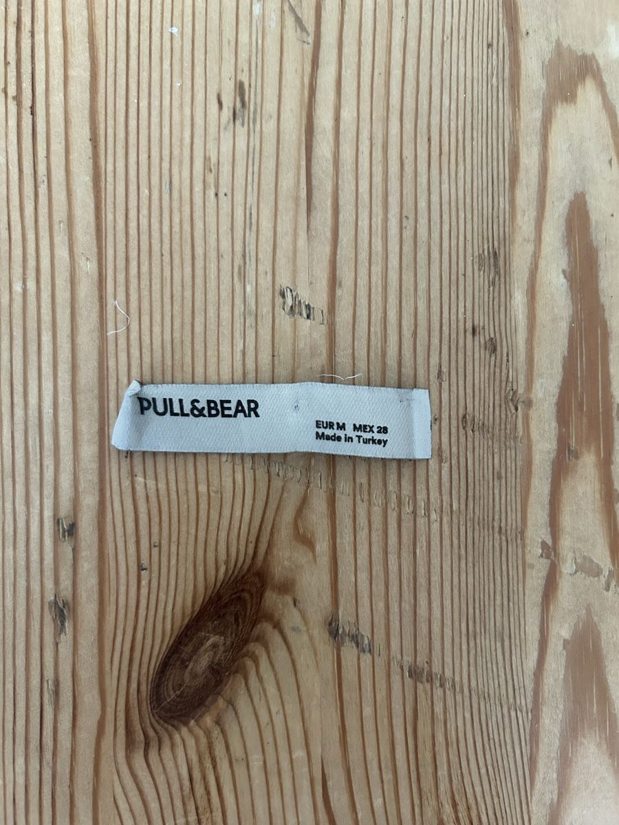 Pull&Bear Pantaloni: Pull&Bear schwarze Samthose, Grösse M – Usato da Zürich venduto da Lolaa123 6
