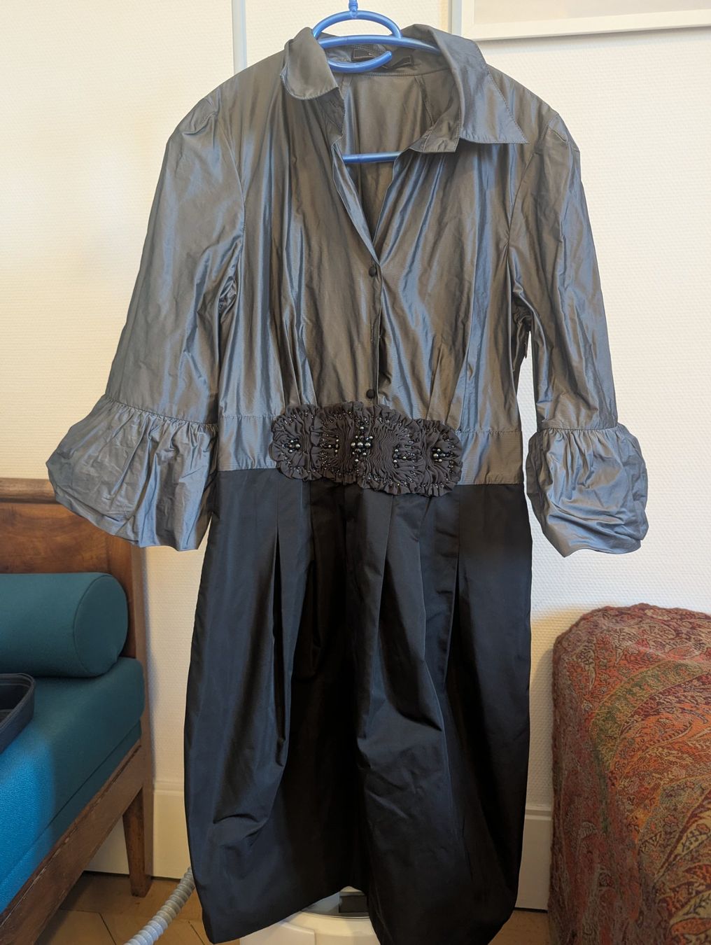 Vestiti: Sublime robe habillée BCBG Max Azria, M/L – Usato da Lausanne venduto da Nchiva