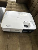 Epson LCD Projector H619B - Heimkino Projektor für Filme!