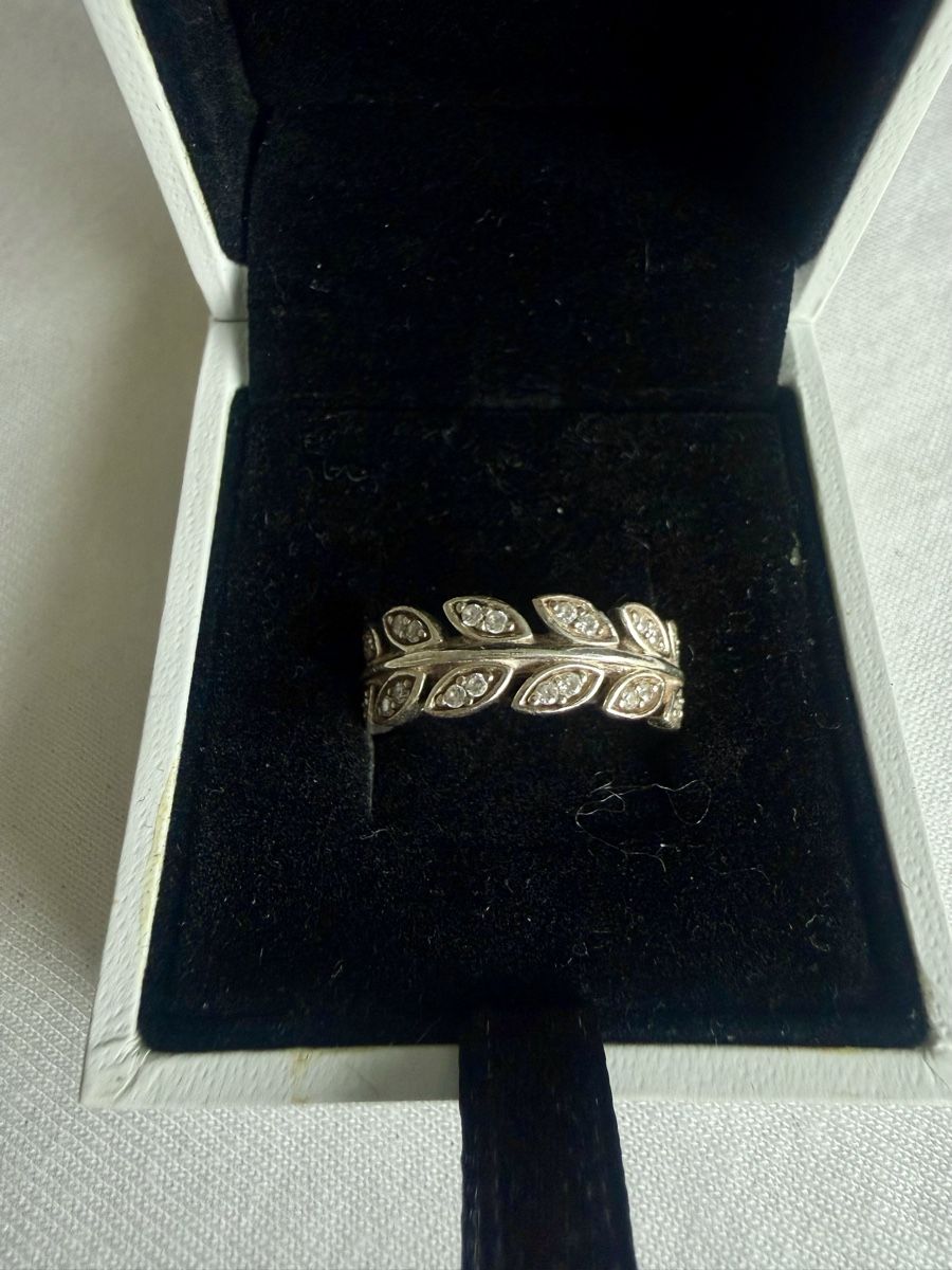Thomas Sabo Ringe: Thomas Sabo Ring Lorbeerblatt Zirkonia Gr. 50 – Gebraucht aus Winterthur von Query01 1