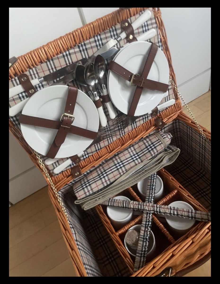 Set di piatti: Picknick Korb  – Nuovo e nell'imballaggio originale da Hünenberg venduto da Kalyan 2
