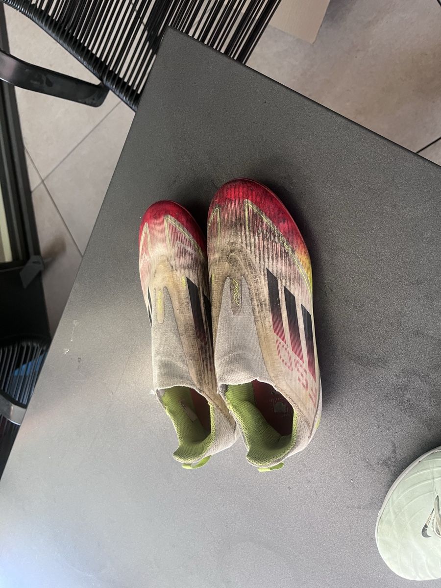 Scarpe per ragazzi: Fußball Schuhe  – Usato da Luzern venduto da lizamch