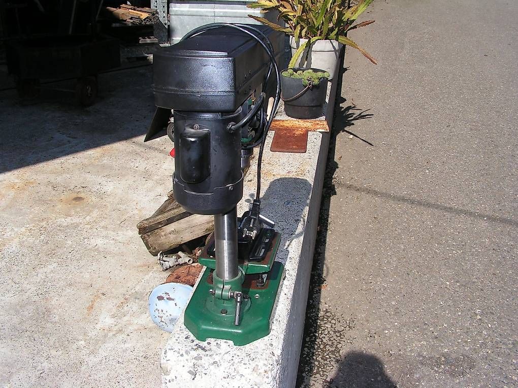 Bohrmaschinen: Ständerbohrmaschine  – Gebraucht aus Küssnacht am Rigi von Gldoc 4