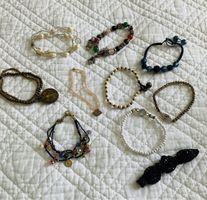 Dix bracelets fantaisie….jolie fantaisie.