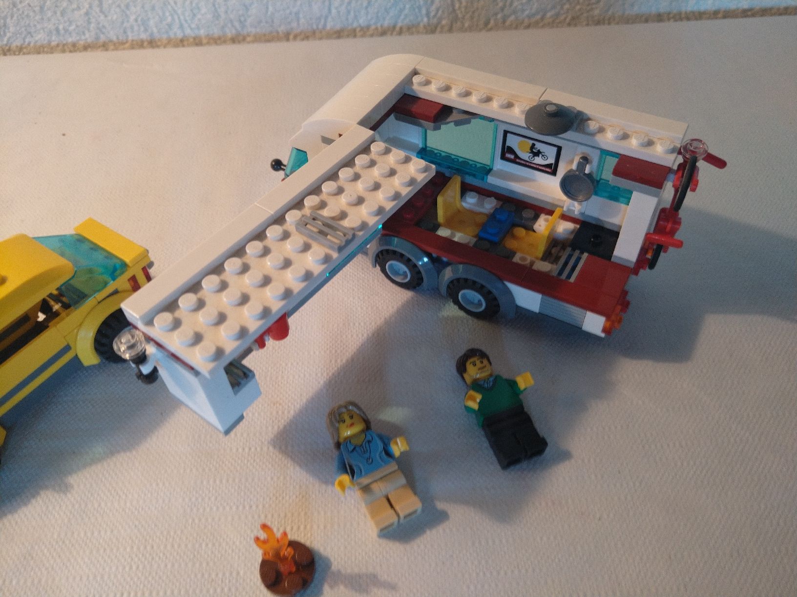 Lego Kit di costruzioni: Lego - Voiture et sa caravane – Usato da Les Brenets venduto da LEGOFOREVER 1