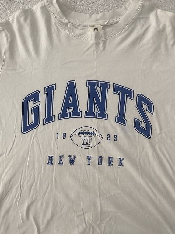 H&M T-Shirts: Giants NFL T-Shirt Gr XL – Gebraucht aus Grenchen von Tirana 1