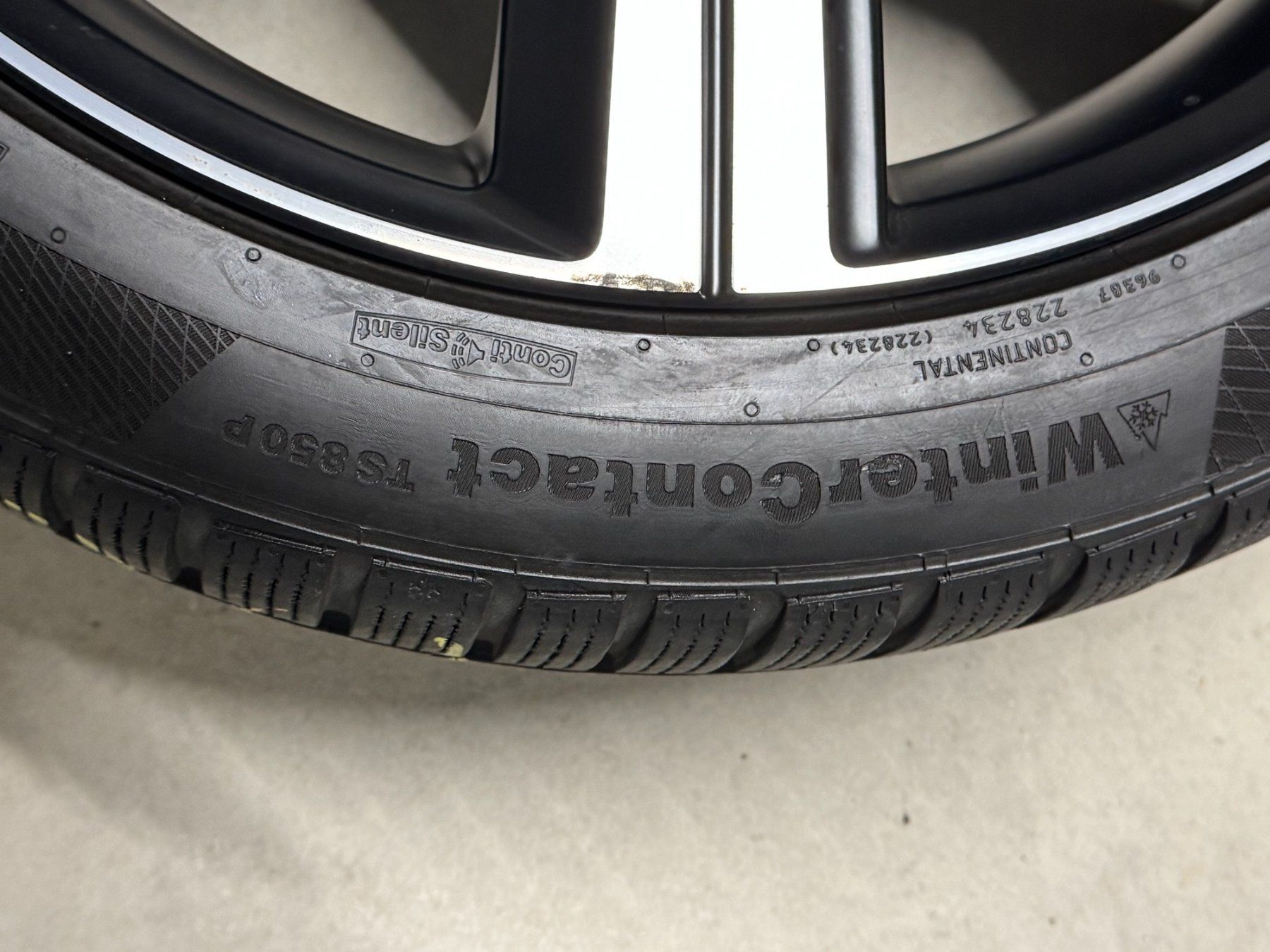 Volvo Pneus & Roues: Volvo original Winterräder 19" – D'occasion à Amsoldingen par 242GT 6