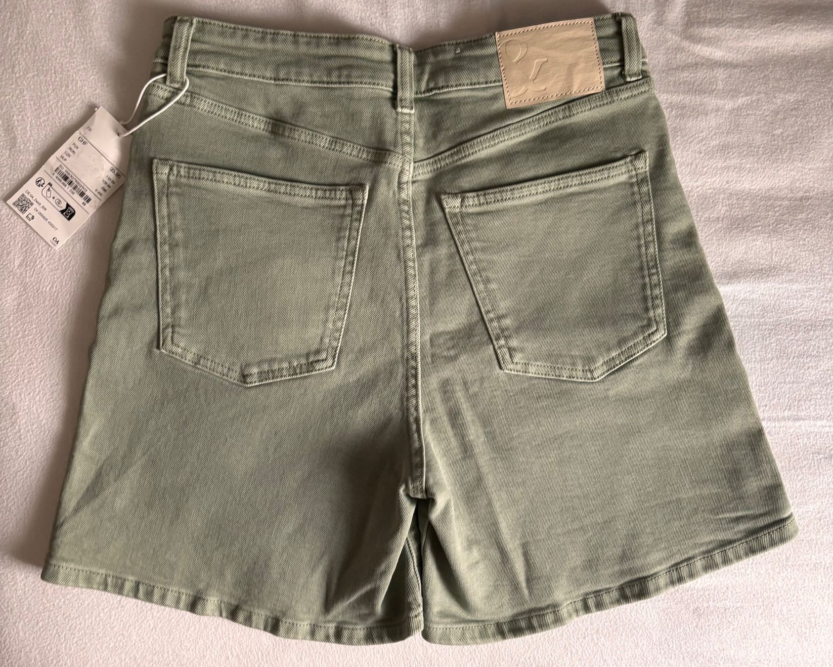 C&A Jeans: C&A Mom Shorts hellgrün brandneu – Neu und originalverpackt aus Herrliberg von eka_dz6d 1