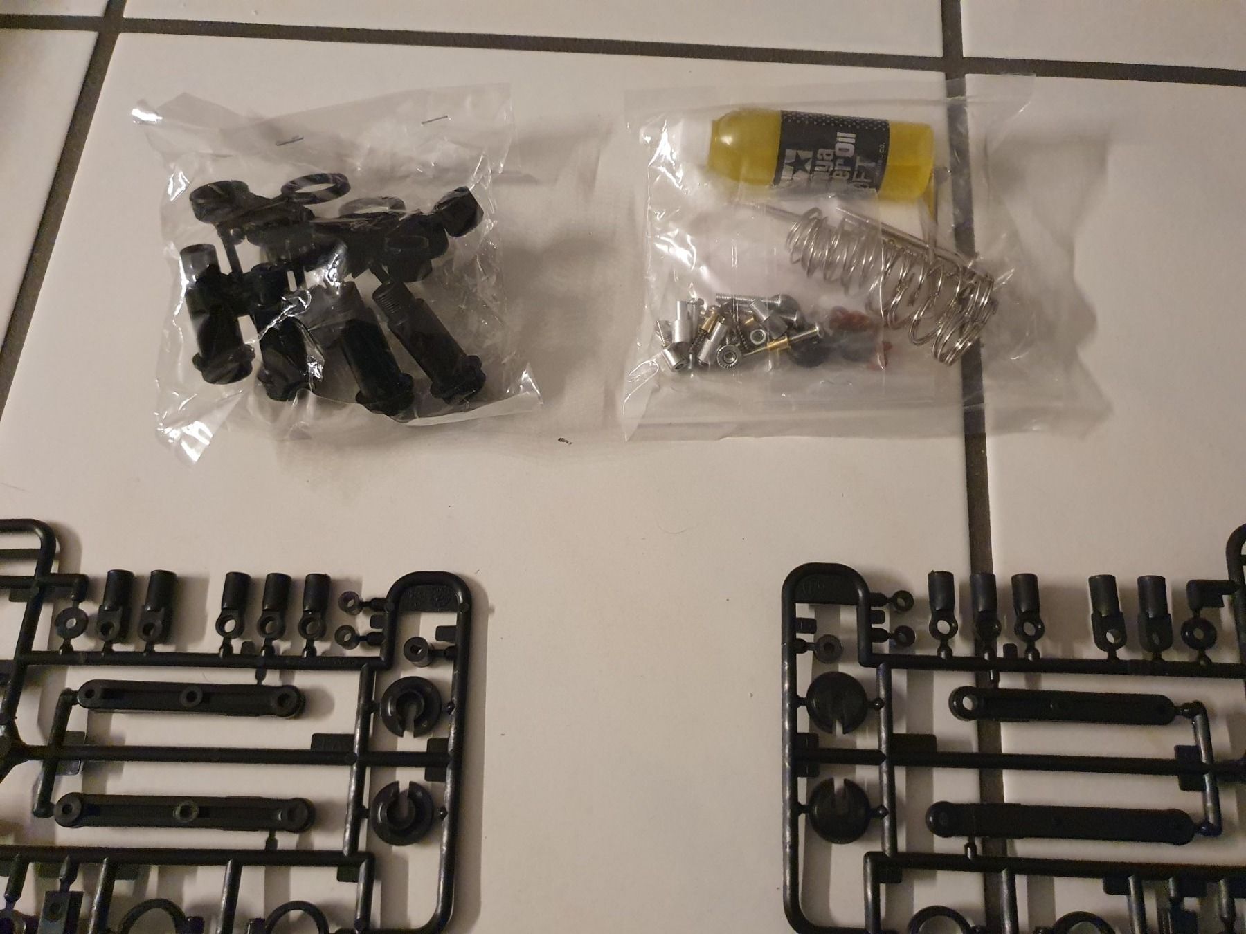 Tamiya Modellismo RC: Tamiya Top Force Öldruckstossdämpfer komplett set – Nuovo (secondo la descrizione) da Schattdorf venduto da mamo1952