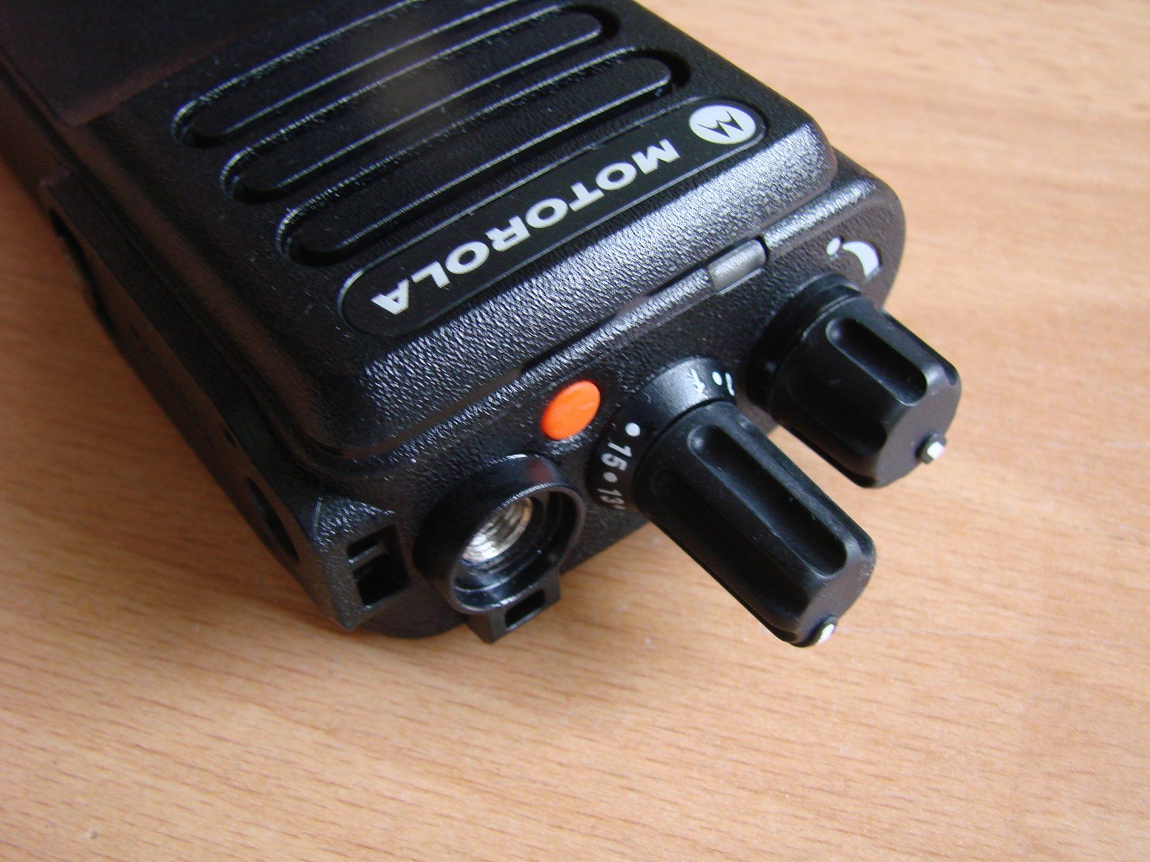 Motorola Radiocomunicazione: Motorola DP4400e VHF – Nuovo (secondo la descrizione) da Herisau venduto da laservision 5