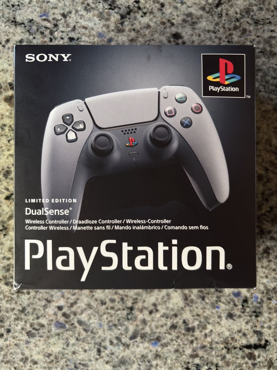 Sony Console: PS5 Controller 30th anniversairy edition – Nuovo e nell'imballaggio originale da Mägenwil venduto da lar_l8cy
