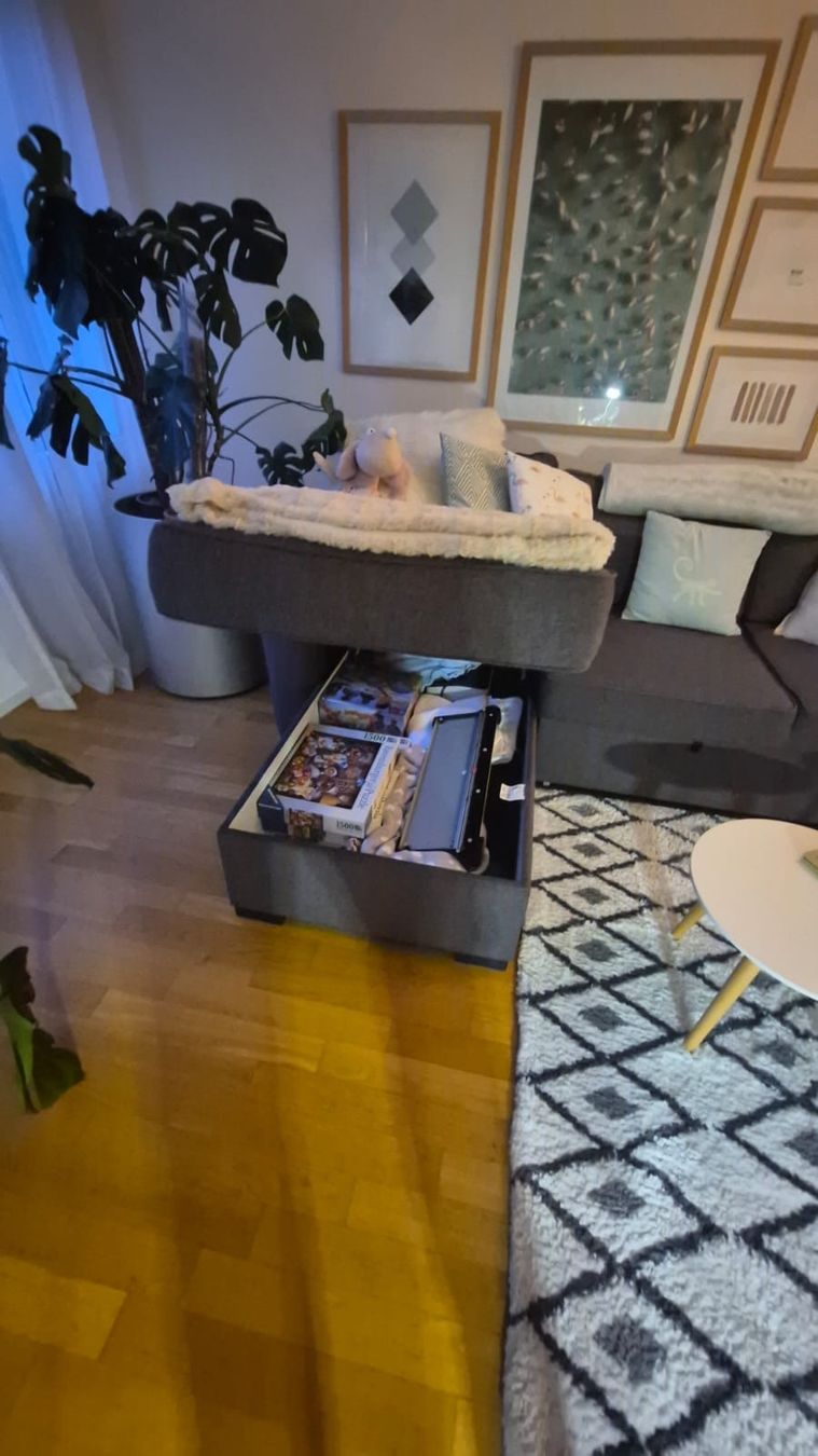 Divani: Sofa dunkelgrau mit Schlaffunktion & Stauraum – Usato da Ennetbaden venduto da phi_h8kp 1