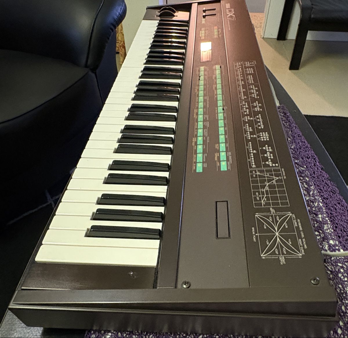 Yamaha Strumenti musicali: Clavier Yamaha DX7, Synthétiseur – Usato da Porrentruy venduto da qwentoz 1