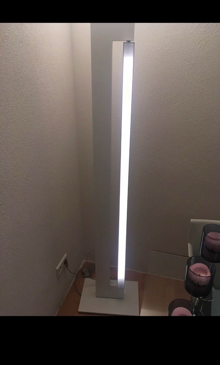 Lampade: Nemo Ara Stehleuchte – Usato da Allschwil venduto da Kunst.1