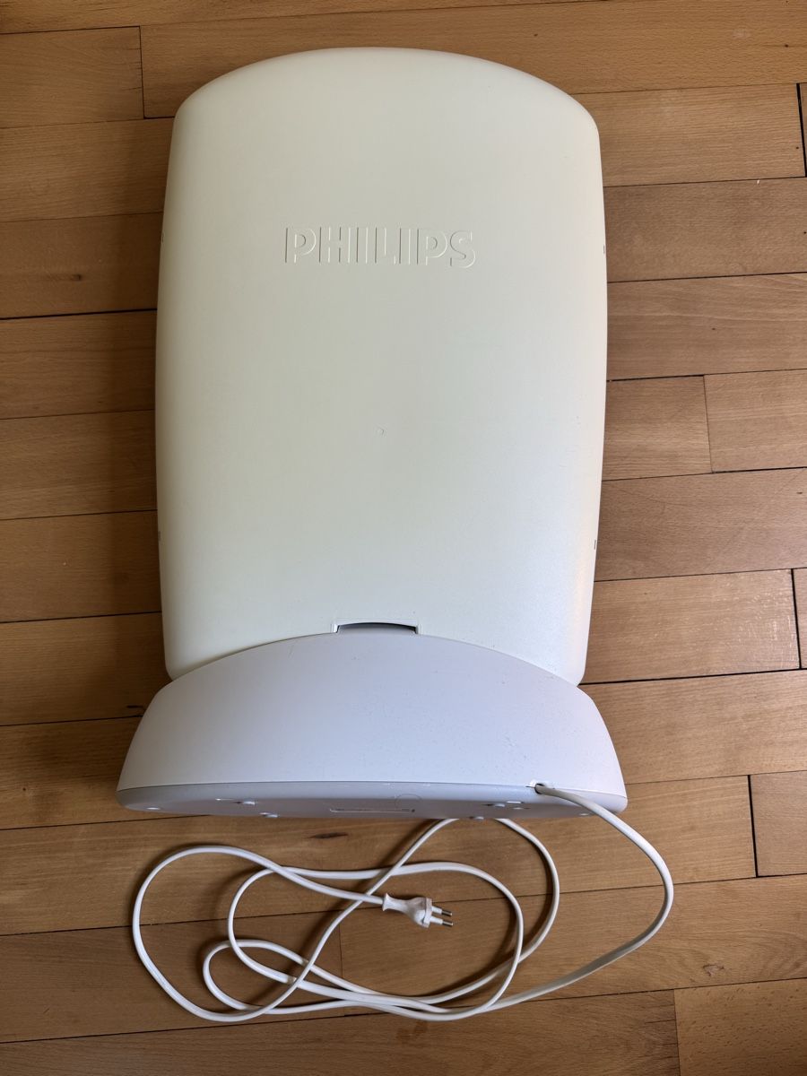 Philips Medizinische Geräte: Philips Tageslichtlampe Modell HF3319 – Gebraucht aus Zürich von Skalandianer 1