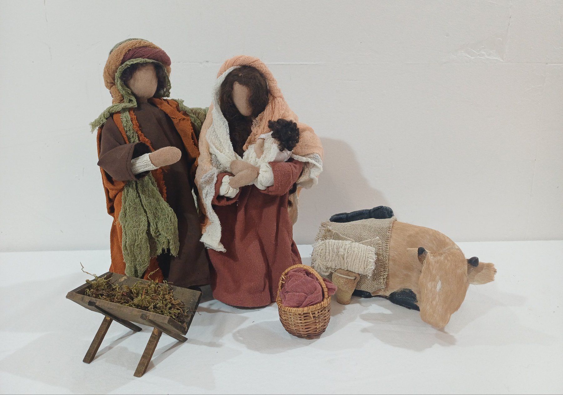 Figuren: Schwarzenberger Krippenfiguren: Maria & Josef mit Ochse – Gebraucht aus Luzern von IG_Arbeit 3