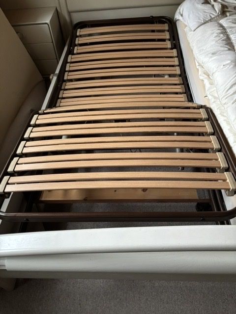 Letti: Doppelbett (elektrisch) GRATIS – Usato da Teufen AR venduto da SimonSanwald