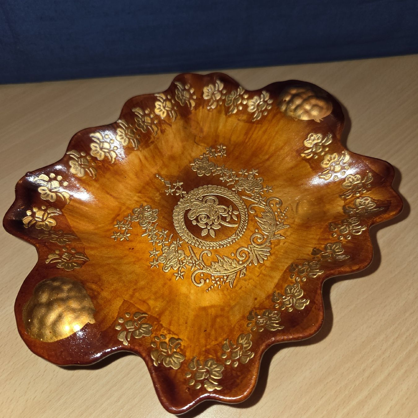 Piatti di portata: Dekorative Vintage Schale mit Goldmuster, Herbstdeko! – Usato da Kriens venduto da gra_fhn7