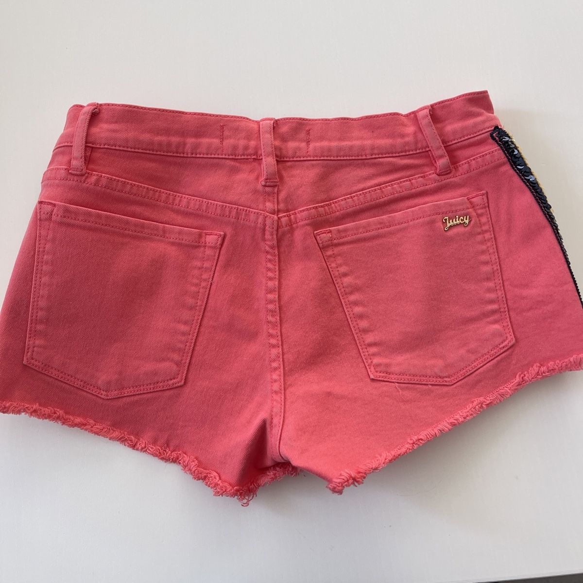 Juicy Couture Pantaloni: Juicy Couture shorts – Nuovo (secondo la descrizione) da Emmen venduto da Avviivva_Com2023 3