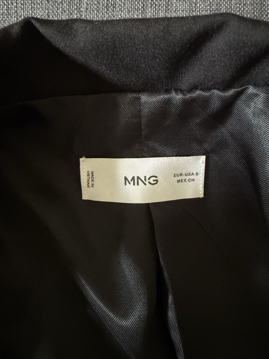 Mango Giacche: Schwarzer Mango Blazer, Grösse S - Zeitloser Klassiker! – Nuovo (secondo la descrizione) da Bern venduto da katystrophal 2
