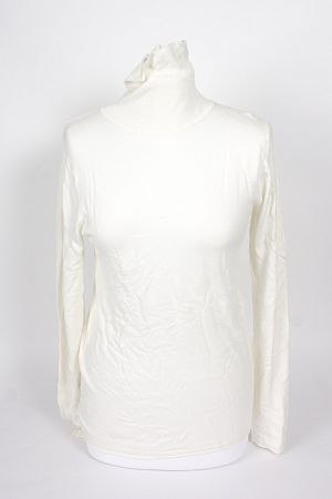 Weisser Pullover