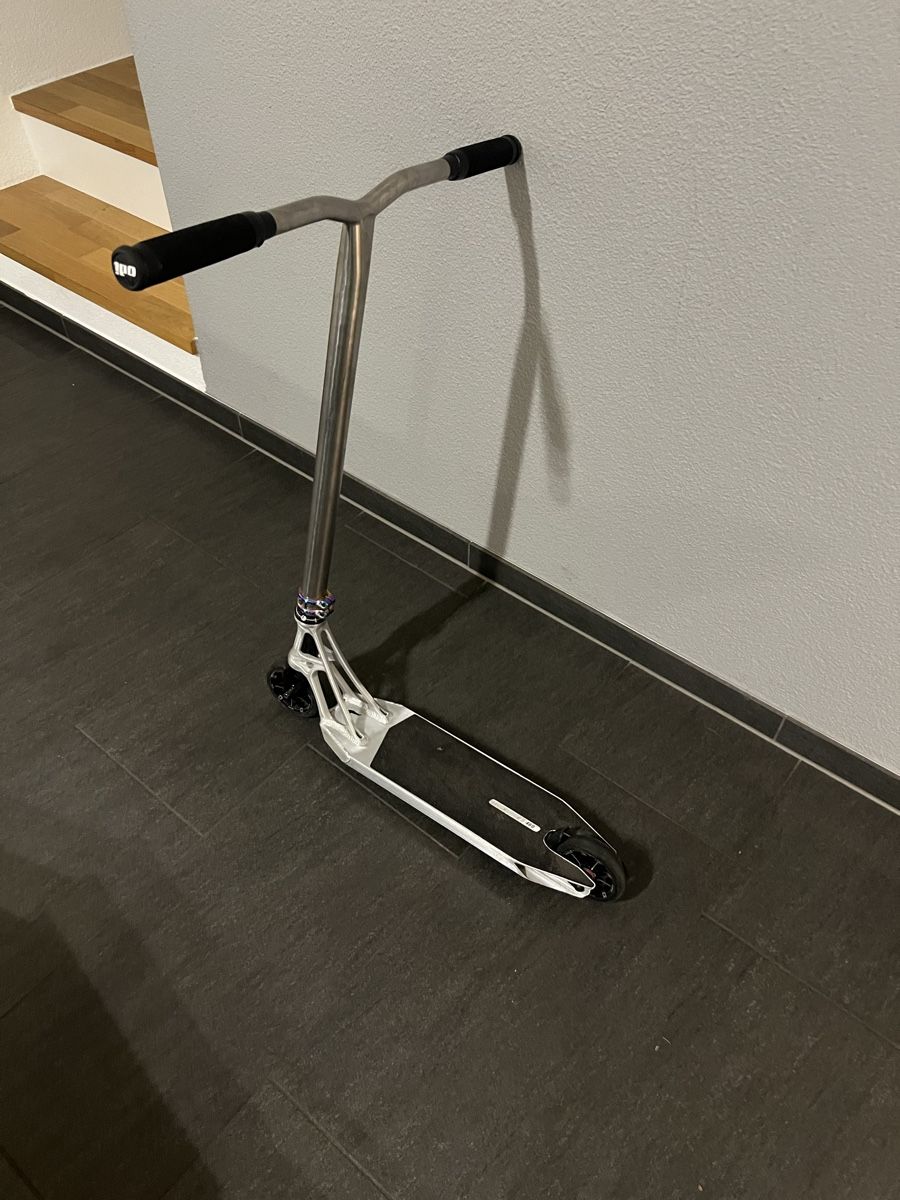 Scooters: Custom Stunt scooter – Gebraucht aus Klingnau von Kaschira 1