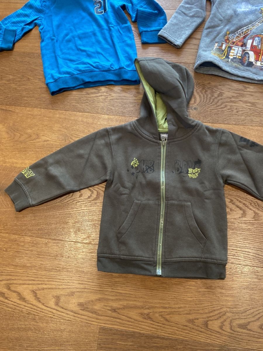 Maglioni & Felpe: 2 Pullover &1 Jäggli Gr.98 – Usato da Pratteln venduto da Nala78 3