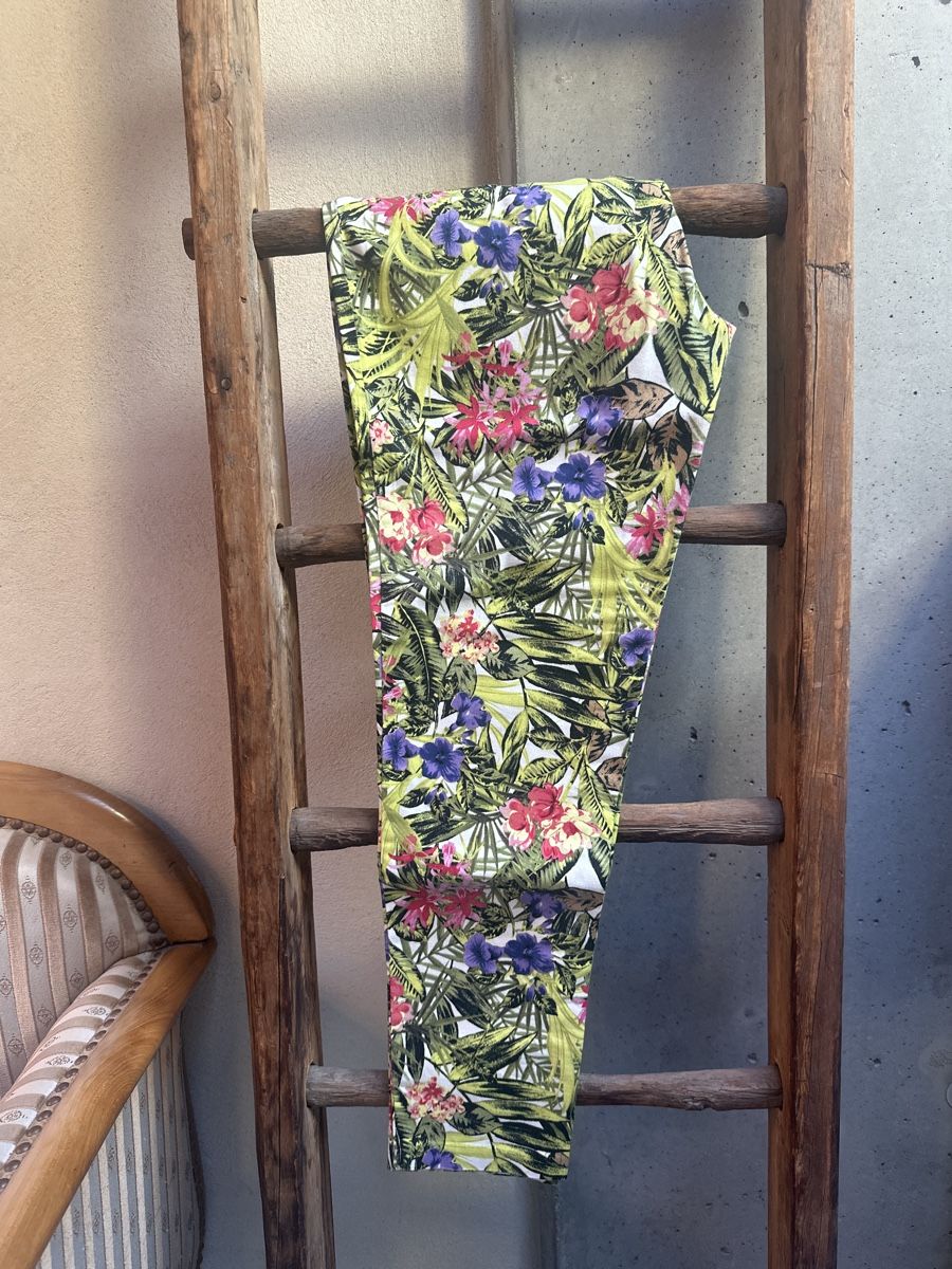 Hosen: Hose mit Blumenmuster – Neu (gemäss Beschreibung) aus Leuk-Stadt von 2thcircle