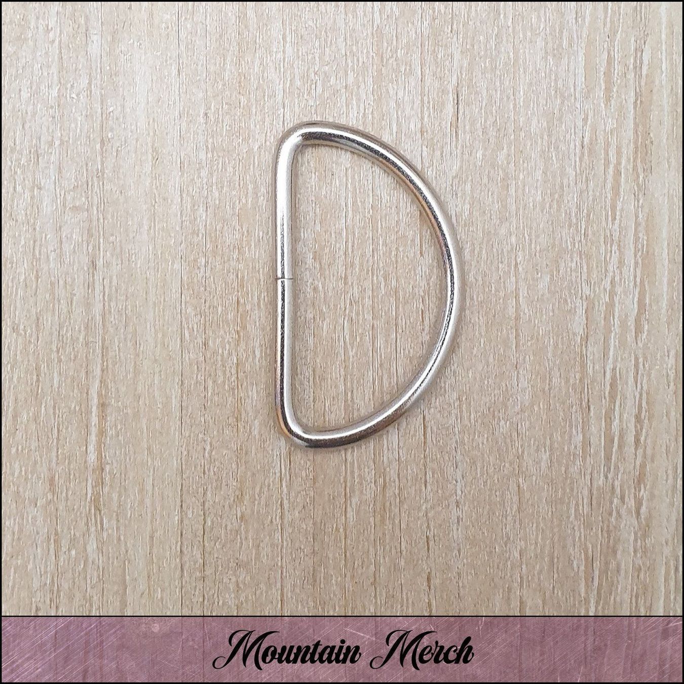 Anelli: D-Ring 40 mm Halbring silber – Nuovo e nell'imballaggio originale da Wiesenberg venduto da mountain-merch