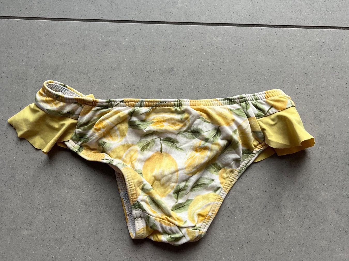 Costumi da bagno & Bikini: Mädchen Badehose “Kiwi”, Gr.104/110 – Usato da Zürich venduto da jmg_8005 1