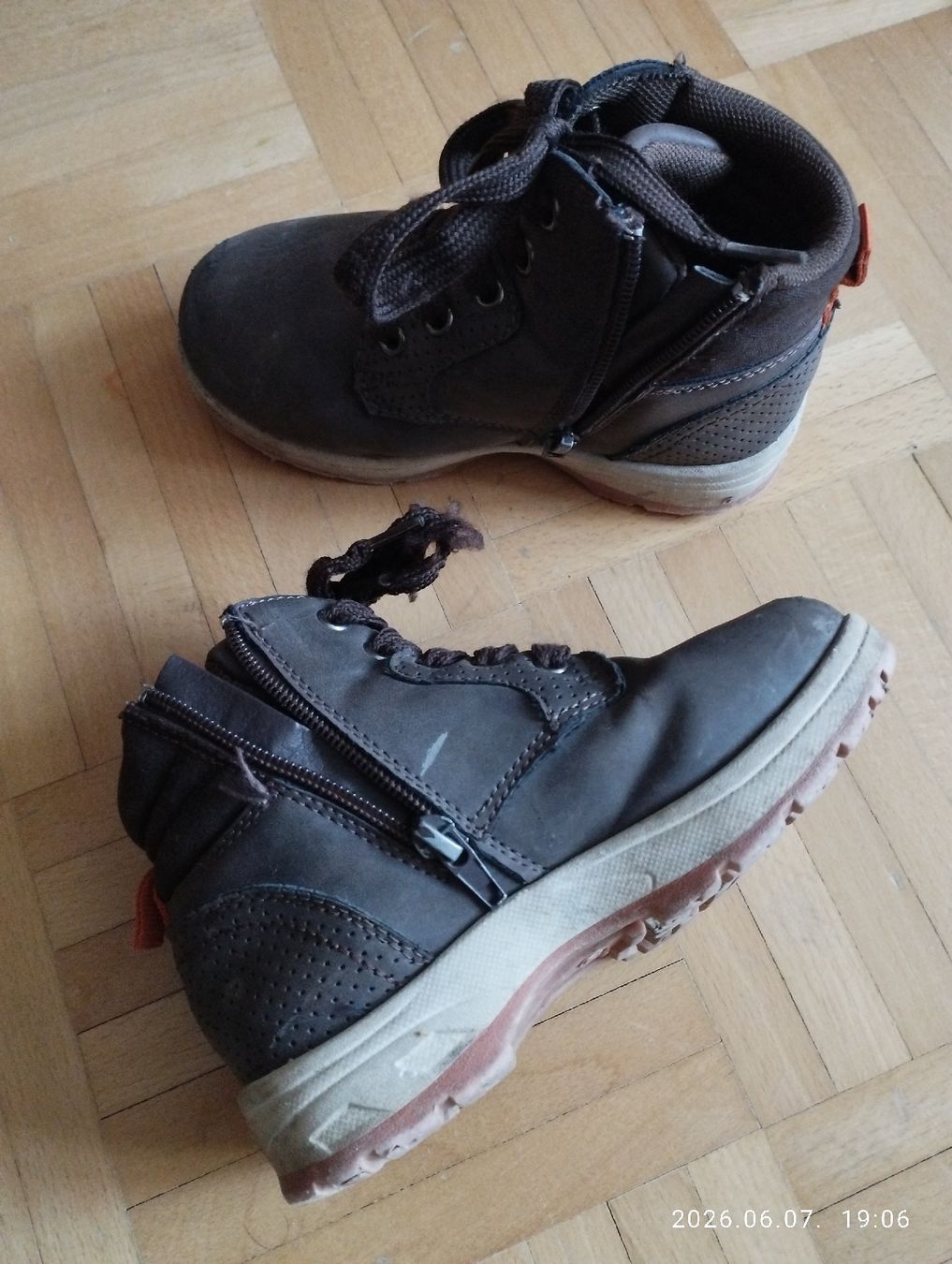 Scarpe per ragazzi: Kinder Boots Grösse 28 Dunkelbraun – Usato da Wangs venduto da Gabrill 1