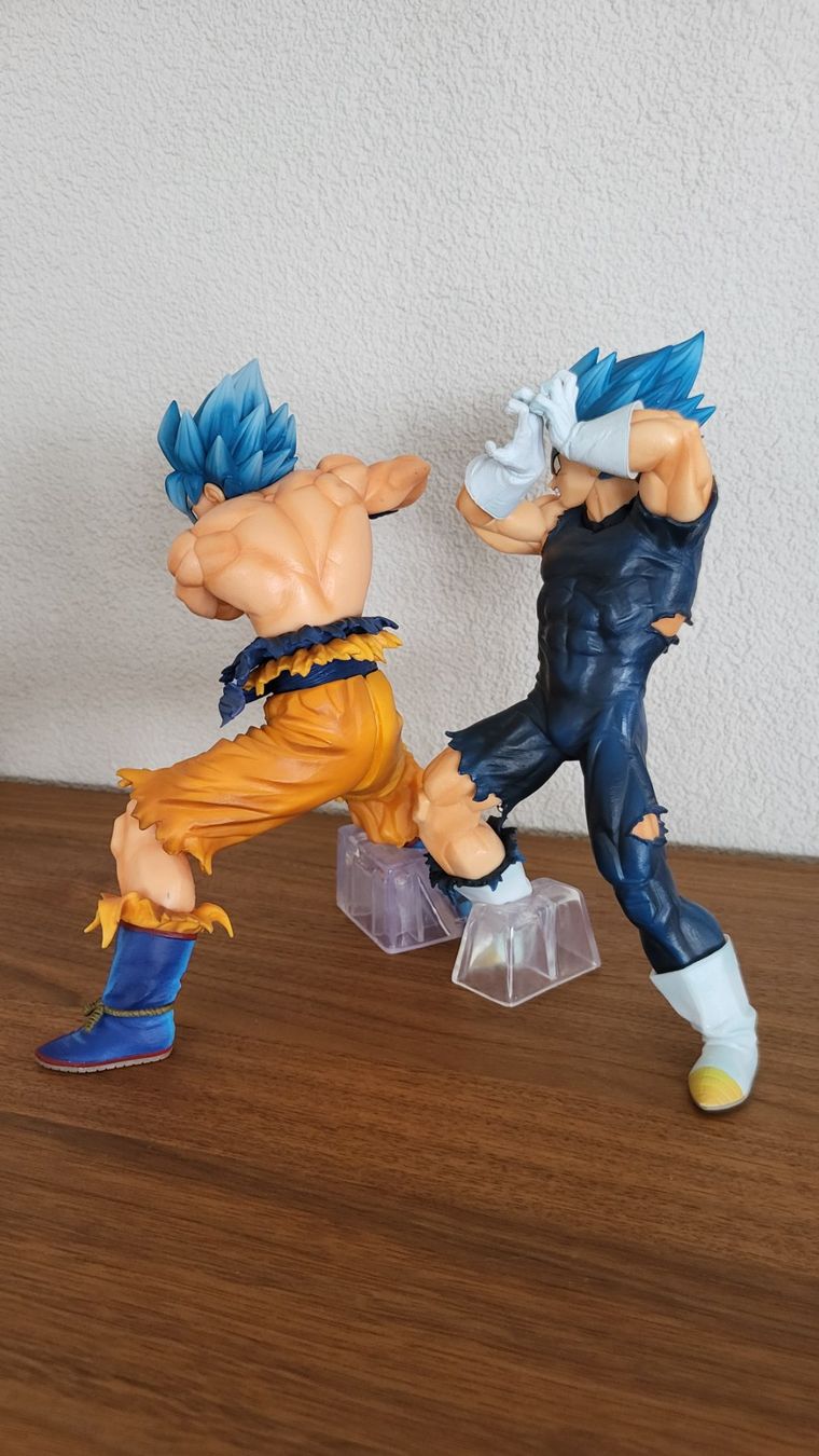 Statuette: Dragon Ball Figuren Son Goku & Vegeta – Usato da Fällanden venduto da Slayer6 2