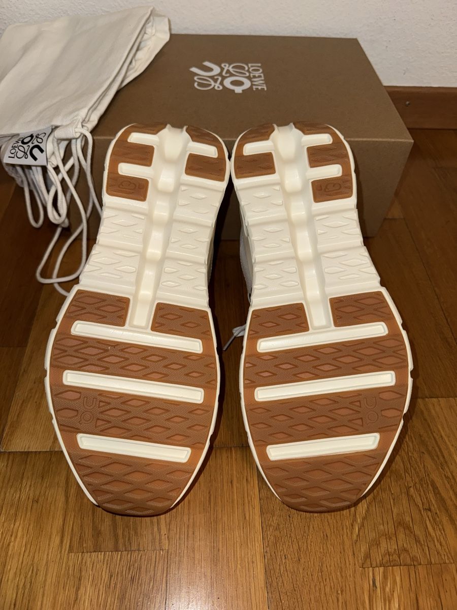 On Scarpe da uomo: Loewe x On Sneakers - size 44 - NEW – Nuovo e nell'imballaggio originale da Zürich venduto da cor_9tsw 2