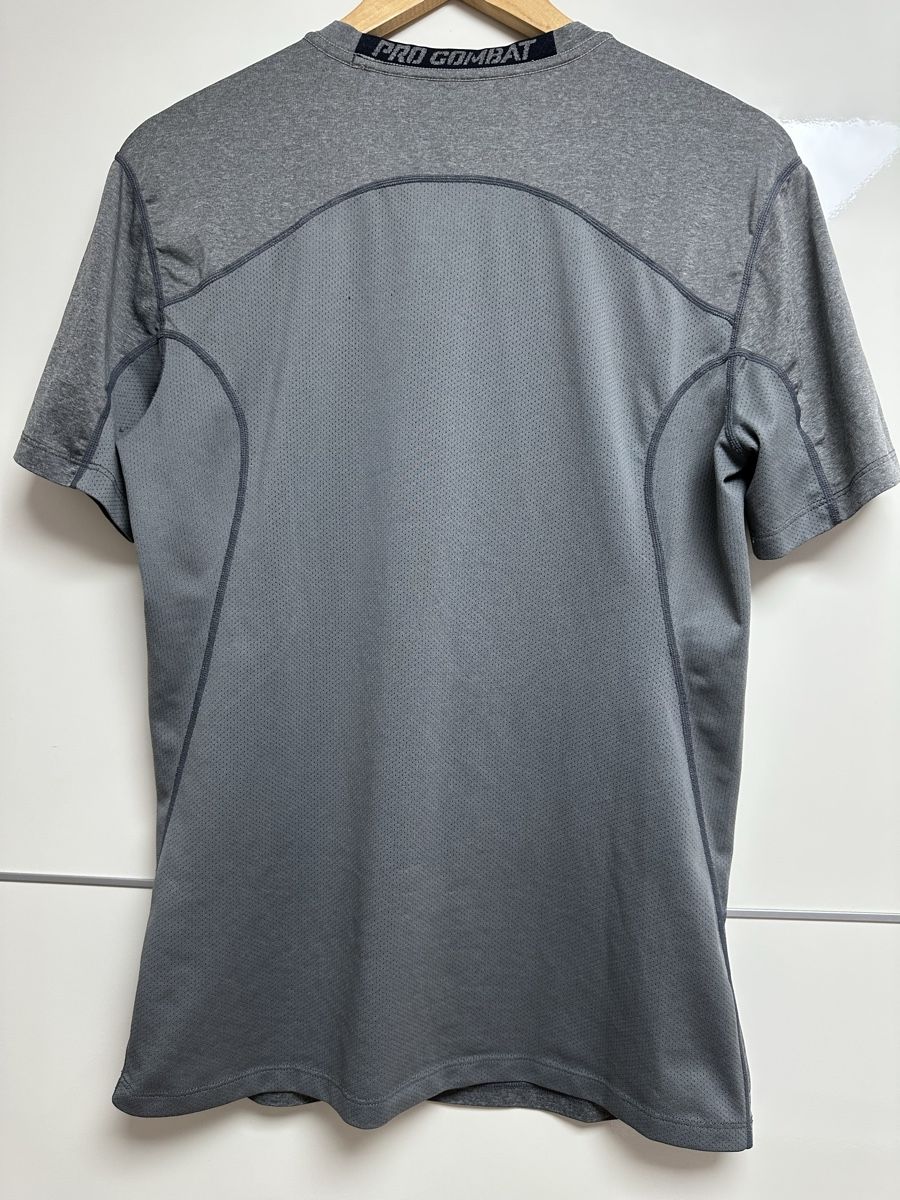 Nike T-shirt: Nike dporttshirt G M – Usato da Maienfeld venduto da tobeyl2020 2