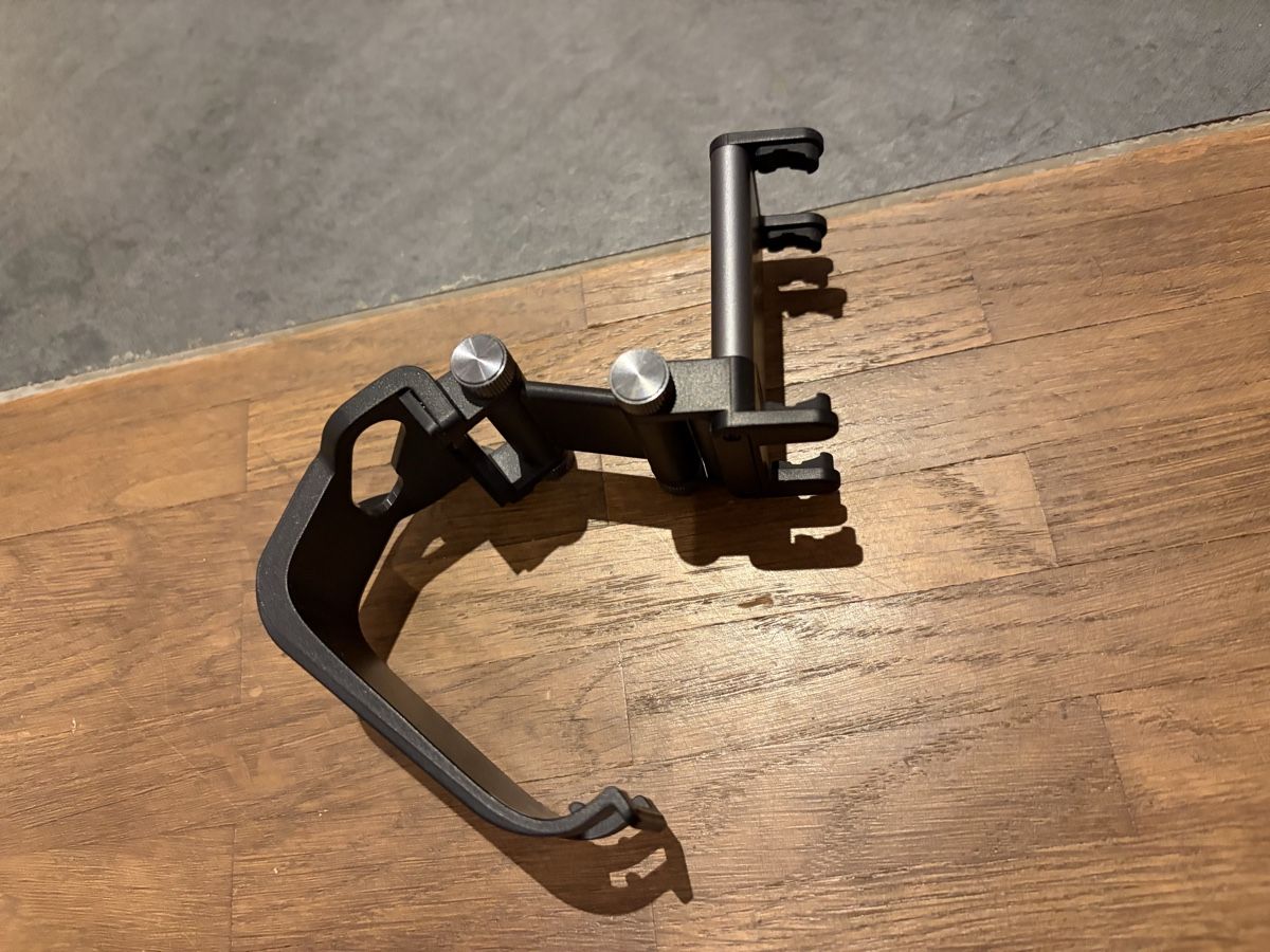 Covers & Schutzfolien: 8BitDo Xbox Smartphone Controller Mount black good condition – Gebraucht aus Winterthur von AlienStore