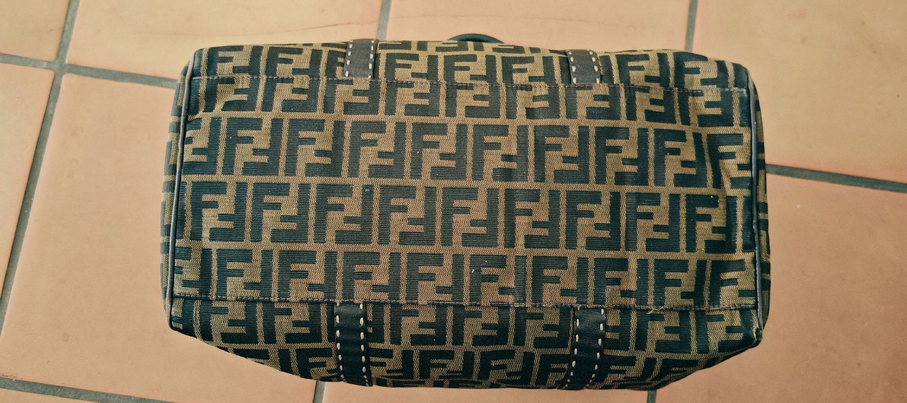 Fendi Borse: Fendi Tasche – Usato da Nuglar venduto da Danivenividiundeasy 5