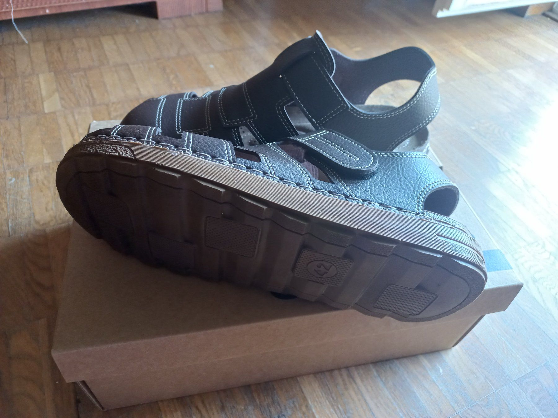 Herrenschuhe: Sandalen – Neu und originalverpackt aus Basel von zaa_7ft5 1