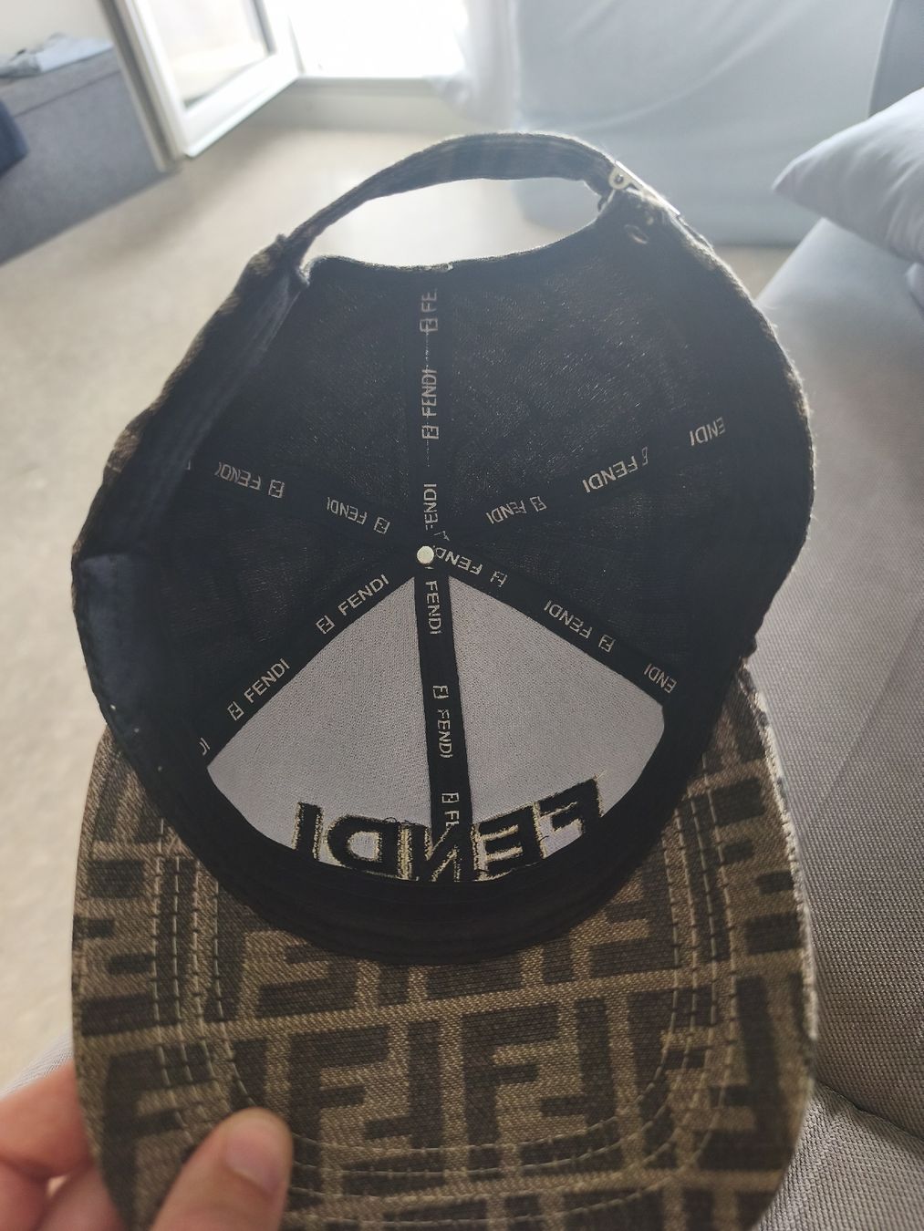 Fendi Chapeaux, bonnets & casquettes: casquette fendi – Neuf avec emballage d'origine à Nyon par ala_nxh5 2