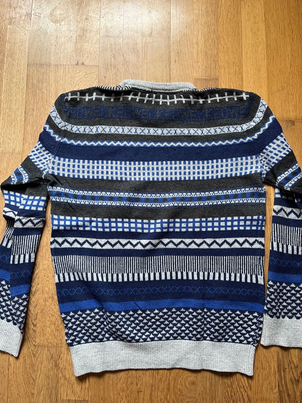 H&M Maglioni & Felpe: Strickpullover blau M – Usato da Niederscherli venduto da noa_tc6b 1