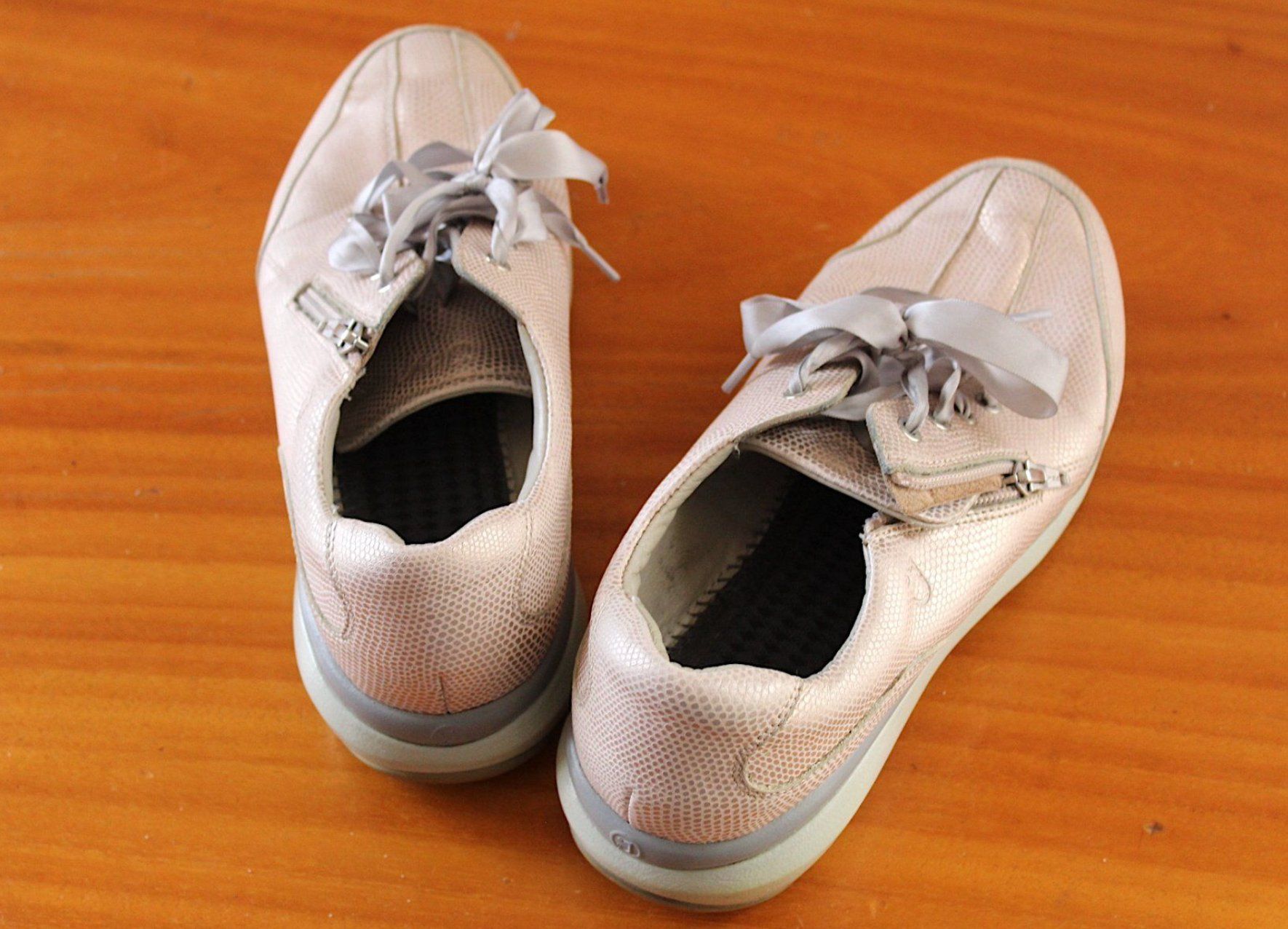 Scarpe da donna: Damen Sneaker , EU Gr.40.5 – Usato da Locarno venduto da madame-tus-sauds 2