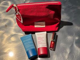 Hübsches Set von Clarins - 3 Einheiten plus Etui/Trousse