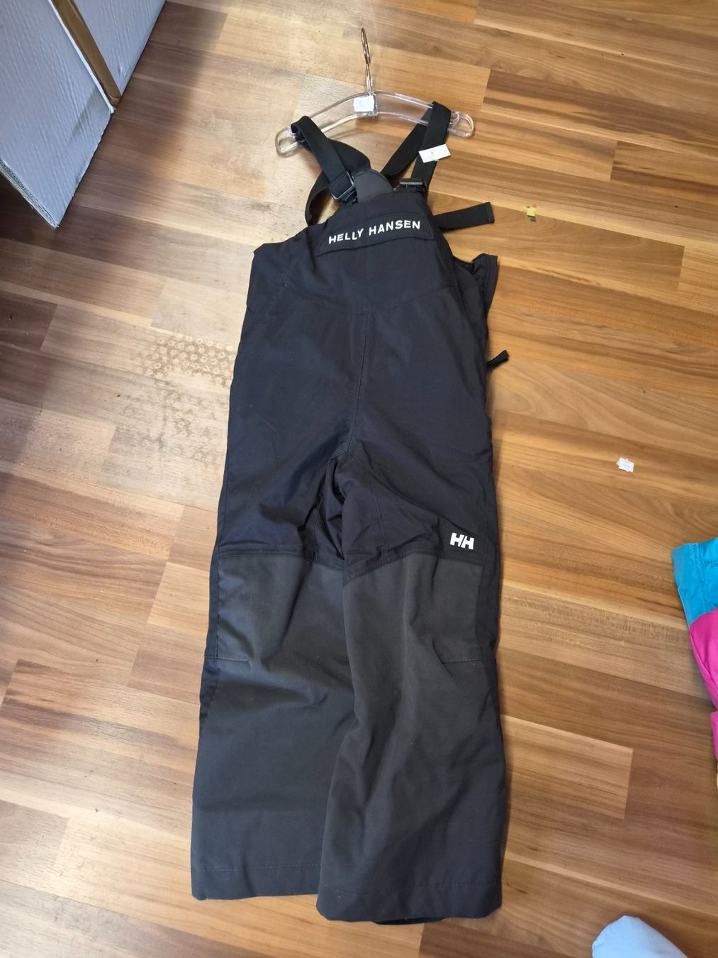 Helly Hansen Pantalons: 1 Skihose  Helly hansen98 schwarz B – D'occasion à Schwarzenburg par Sunny0290