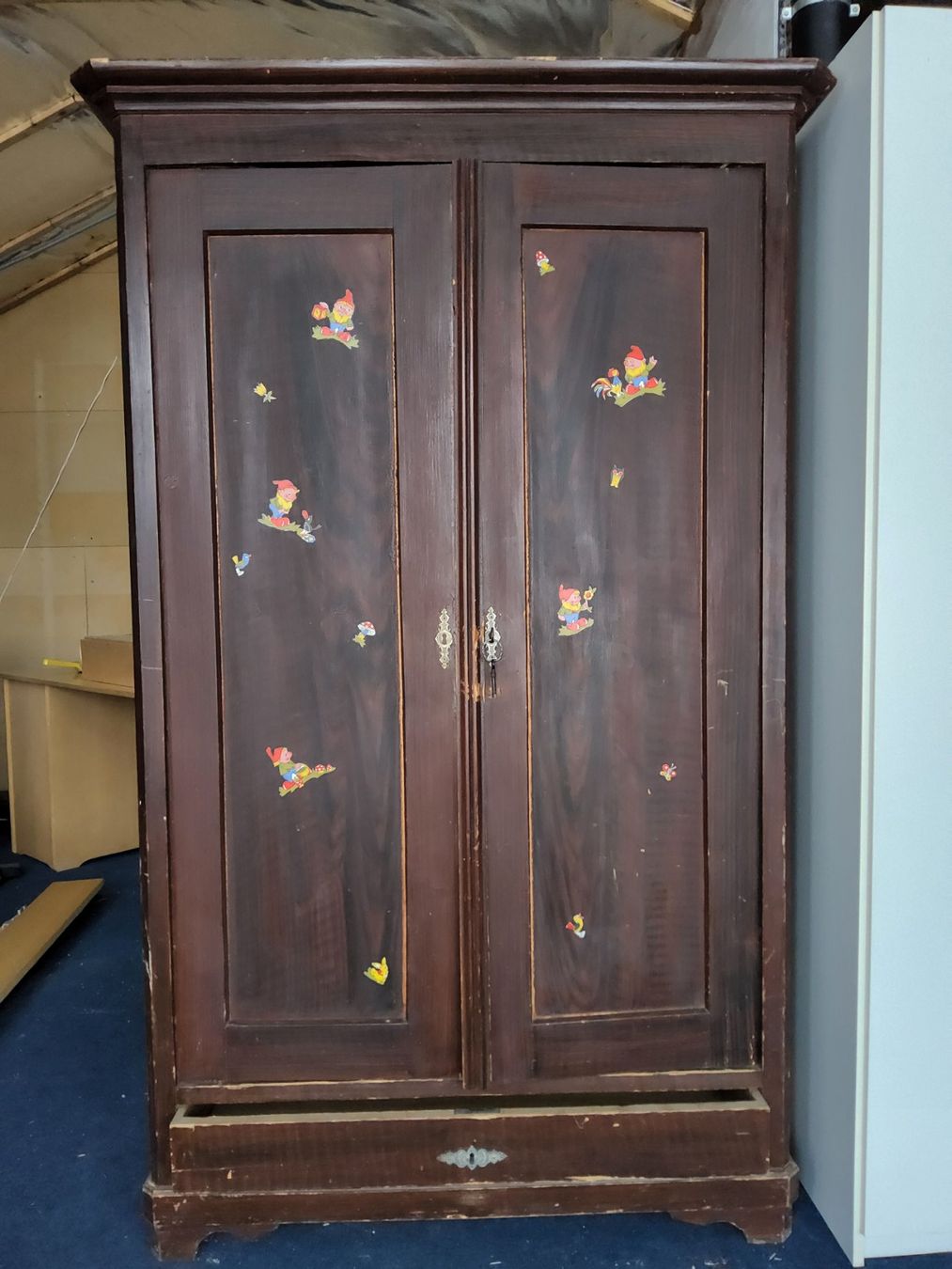 Armadi: Schrank aus Holz – Usato da Gelterkinden venduto da bsag78