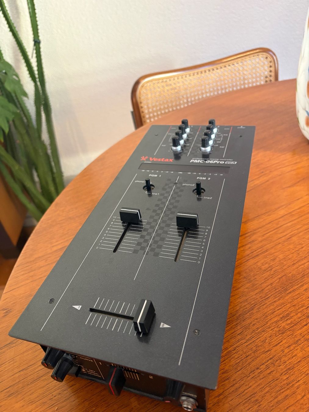 Vestax PMC-06Pro VCA DJ Mixer – mit Originalbox (Gebraucht) in