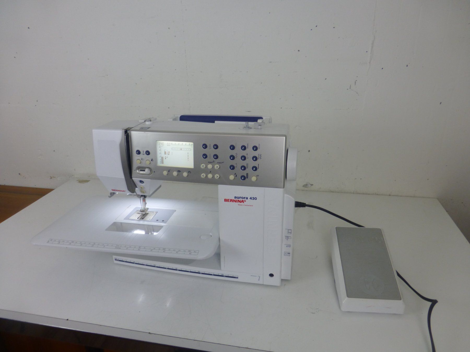Bernina Machines à coudre: Bernina Aurora 430 – D'occasion à Fahrweid par ekv 1