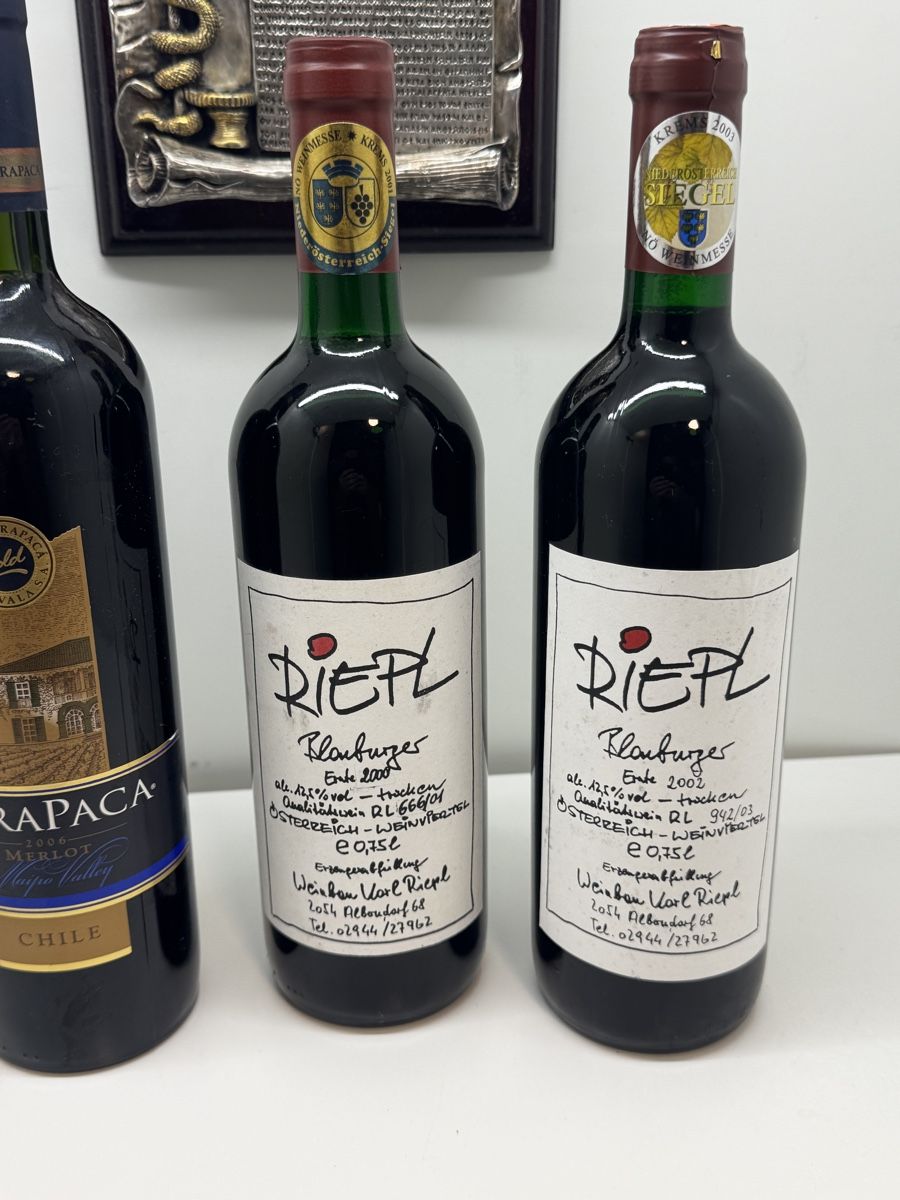 Bevande alcoliche: Captain Morgan Rum, Tarapaca, & Riepl Wein -  – Usato da Schlieren venduto da Eldi84 2