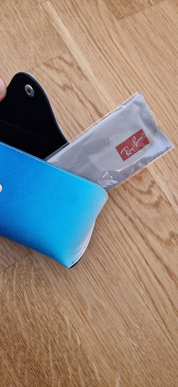 Sonstige Kleidung & Accessoires: Ray-Ban Brillenetui blau – Neu und originalverpackt aus Zürich von c.line89 1